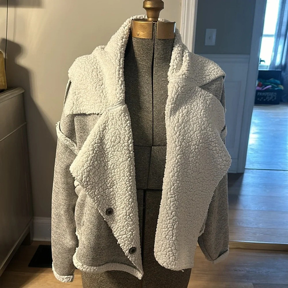 Free People Josephine Fleece Lined Jacket 
Grey/White Combo 
Size SMALL - Picture 4 of 9